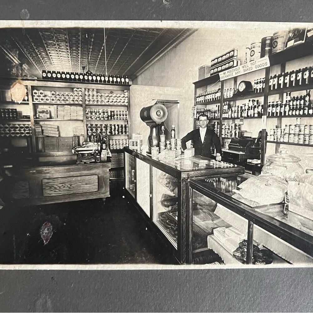 Vintage Black/White Photography Collection dated 1900’s-40’s few cabinet cards - Picture 3 of 16